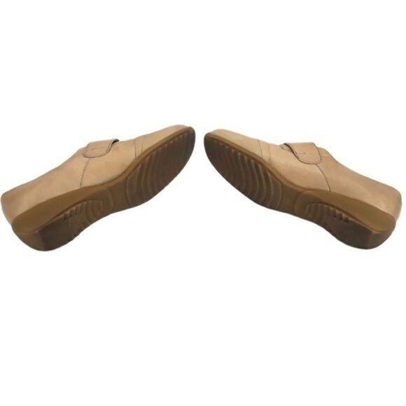 Munro Loafers Professional Leather Slide On Loafers Hook Loop Closure Tan Sz 8N - Picture 6 of 11